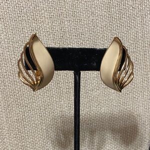 Monet Vintage Elegant Gold and Cream clip on Earrings